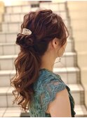 ルーズポニーテール
