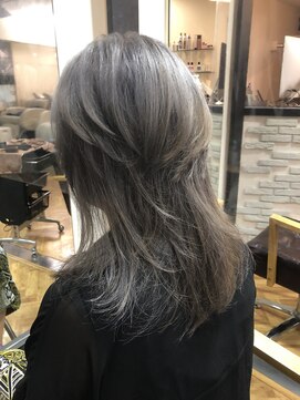 ビー オン ディー ヘア 池袋(BonD hair) ウルフ&ダブルカラーでエッジの効いた個性派スタイル！【池袋】