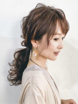 リディア 新宿東口店(Rydia) 抜け感たっぷり ローポニー 大人可愛い 結婚式 二次会 お呼ばれ