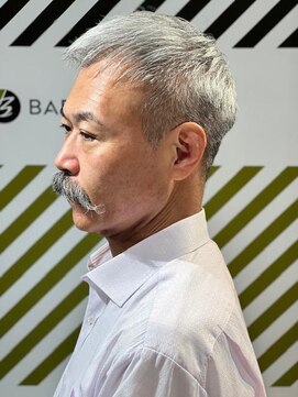 バーバーバー 四谷(BARBER-BAR) 大人の刈り上げスタイル