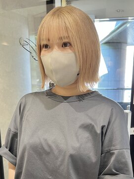 ラミエバイメルト 下北沢(lamie by melt) ミルクティーベージュ切りっぱなしボブ外ハネブリーチ髪質改善