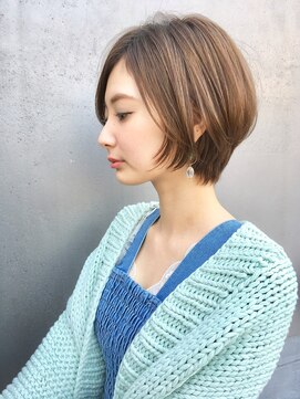 アイドットプラス 表参道(i.+omotesando) 小顔ヘアふんわりショート簡単スタイリングブリーチなしカラー