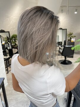 ロア インターナショナル 新宿店(LoA International) Balayage / ombre / long layer/ curtain bangs / English