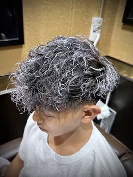 ヒロギンザ 池袋 サンシャイン通り店(HIRO GINZA) ホワイトメッシュパーマ　スペインカール　メンズパーマ　池袋