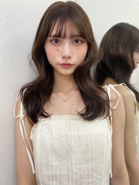 タルト(TARTE) ミディアムレイヤー×オリーブベージュ