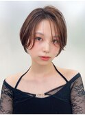 韓国風レイヤー/外ハネくびれ/ミディアムレイヤー/ぱっつん前髪 
