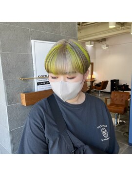 シロ 甲東園店(SHIRO) ペールホワイト+ライムグリーン&ローライト