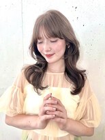 ビーチ(BEACH) くびれレイヤーカットパールベージュ