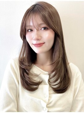 レイヤーカット/韓国ヘア/小顔/前髪長め/オリーブグレー/黒髪