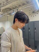 ユニ 江坂(Uni.)&nbsp;センターパートウルフ　シースルーマッシュウルフ　ウルフカット