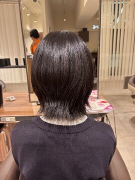 アッシュ 千歳烏山店(Ash) 小顔見せくびれウルフボブ