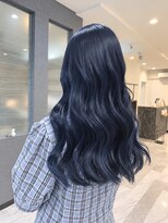 リオリス ヘア サロン(Rioris hair salon) ネイビーブルー/艶感ロング