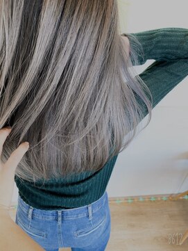 ヘアーサロン ウィッシュ(hair salon Wish) バレイヤージュシルバー