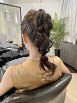 卒業式ヘアメイク　ドレスへア　ショコラアッシュ