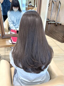 ザック ヴィ(ZACC vie) レイヤーカット/セミロング/艶カラー/学割U24