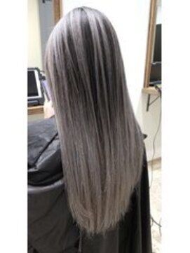 リフル 八王子(RIFULL) ハイライト　レイヤー ショートヘア　ボブ　くびれレイヤー