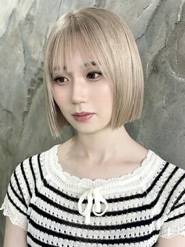 モニカ 栄店(MONIQA) ホワイトベージュ