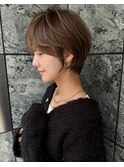 メルティーカラー似合わせカットウェーブミディアムショートヘア