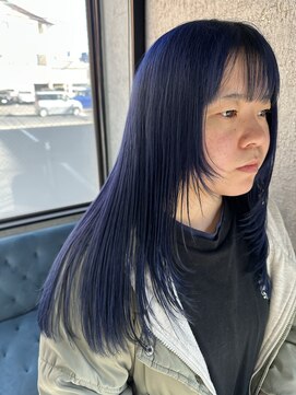 リム(RIM.) ネイビーブルー×レイヤーカット