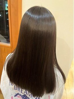 スニップ 徳山店(SNIP)の写真/《『SNIP』の髪質改善ストレートで 理想の美髪へ―。》ダメージレスで思わず触りたくなるサラ艶髪をご提供!