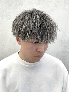 ルースト 西院店(ROOST) ツイストパーマ/ホワイトメッシュ/ツーブロマッシュ