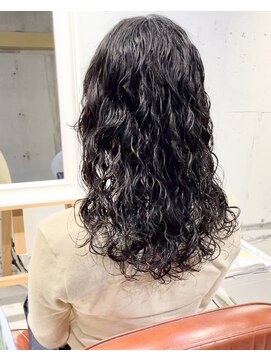 コンビネーション(combination) スパイラルパーマ プードルパーマ 似合わせパーマ