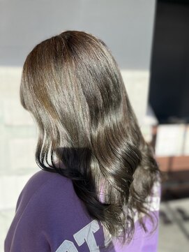 赤みを消す！オリーブベージュ！