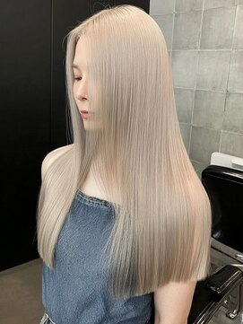 ネハス 名古屋栄店(nehus.) ミルクティー/ブリーチカラー/ウルフカット/レイヤーカット