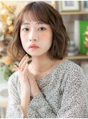 ダークグレージュブリーチなし顔周りレイヤーゆるふわボブ20代h5