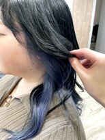 ノアル(NOAHL)&nbsp;Gブルー系インナーカラー/ブリーチ2回以上