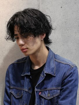 ガズル ハラジュク(GUZZLE HARAJUKU) 大人のメンズニュアンスセンターパートウルフ