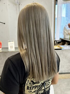 リアンバイアリュール(Lian by Allure) 【Lian by Allure】田島 由希 ベージュアッシュカラー