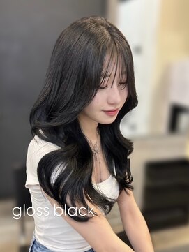 エヌアイ オモテサンドウ(ni omotesando) グロスブラック ブルーブラック ワンホンヘア 艶カラー