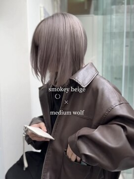 シェリ ヘアデザイン(CHERIE hair design) 《suu.02》スモーキーベージュ × ミディアムウルフ