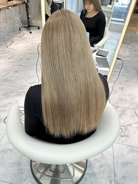 ロンドルピナス 小倉(Lond Lupinus) ブルーブラック/ワイドバング/美髪のススメ/外ハネボブ/北九州