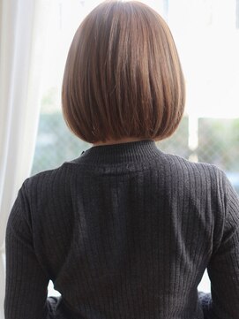 ヴィヴィ(VIVIE) 内巻き切りっぱなしボブアプリコットオレンジベージュハイライト