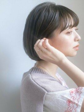 エミュ 表参道 青山(emu) 【emu井上信洋】耳にかけてもキレイなぷつっとボブ【エミュ】