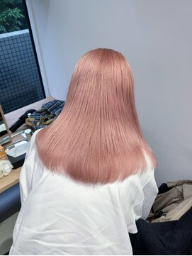 ロマリア ヒルズ 表参道 原宿(Lomalia HILLS) ペールピンクベージュ[表参道ダブルカラーケアブリーチ縮毛矯正]