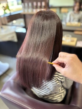アオイ(Aoi) ブリーチなしで叶う♪艶感ピンク×髪質改善カラー