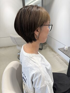 ビスチェ(Vische) 大人ショートヘア