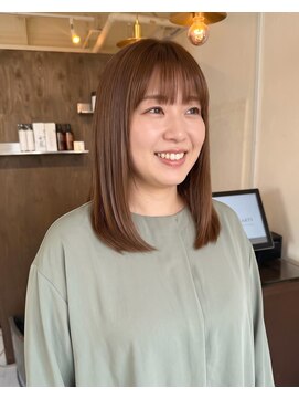 零秒女髪 千里丘店 艶髪まとまりミディアムストレートカラー髪質改善美髪艶感