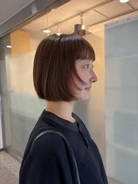 バド(bado)&nbsp;柔らかいベージュ×コンパクトボブ
