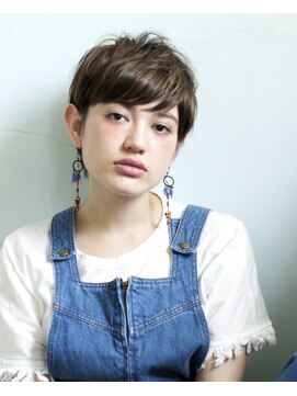 ベル 銀座並木通り店(Belle) 耳出しレイヤーショート　　〔Belle銀座〕