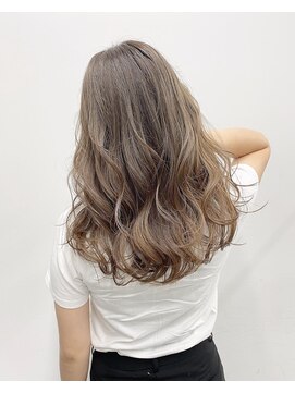 クールブ(Courbe) 大人気の美髪カラー♪アッシュベージュ