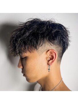 エデンバイトゥルークリエイション(EDEN by True Creation) ツーブロックマッシュツイスパスペインカール無造作波巻き王道