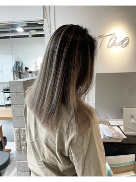 タオ 河原町(Tao) ホワイトシルバー