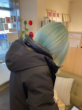 ヘアーアンドメイク ブロッサム 志木南口店(HAIR&MAKE Blossom) ライムグリーン/ハイトーン/ブリーチ/ダブルカラー/髪質改善