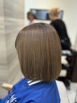 ラビス クローバー(Lovis clover) 〔NANA〕フォギーグレージュ