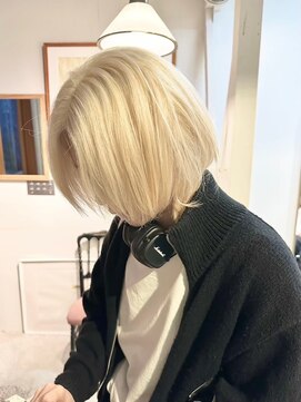 マニア(mania.) メンズハイトーンブロンドボブブリーチカラーケアブリーチボブ