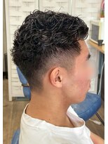 シェノン(CHAINON)&nbsp;直毛でもかけられる強めメンズパーマ